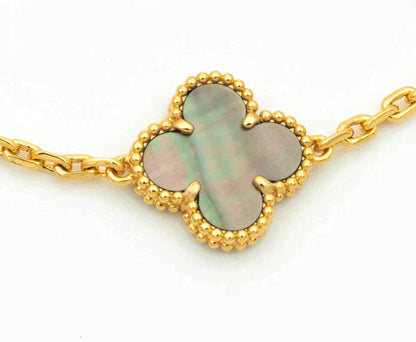 [LUCKY LOVE] CLOVER 5 MOTIF GRAY MOP BRACELET COLLECTION