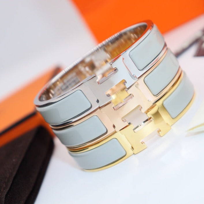 [LUCKY LOVE]H LIGHT BLUE BRACELET