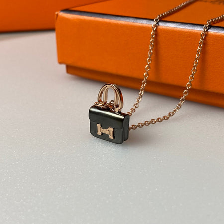 [LUCKY LOVE]CONSTANCE BLACK PEDANT PINK GOLD NECKLACE
