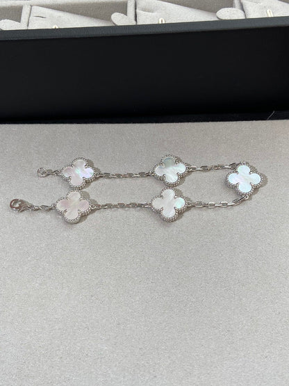 [LUCKY LOVE]CLOVER WHITE PEARL MOP 5 MOTIF BRACELET COLLECTION