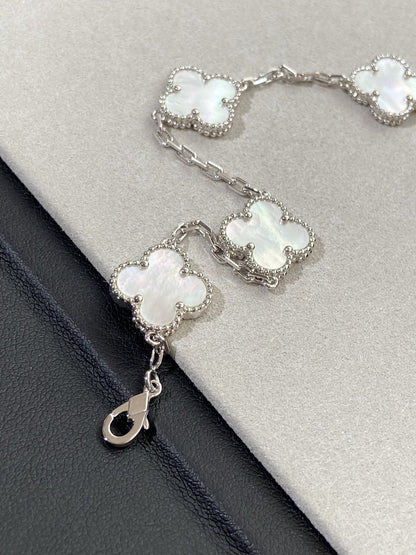 [LUCKY LOVE]CLOVER WHITE PEARL MOP 5 MOTIF BRACELET COLLECTION