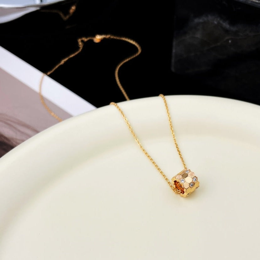[LUCKY LOVE]BEE MINI PEDANT DIAMOND NECKLACE