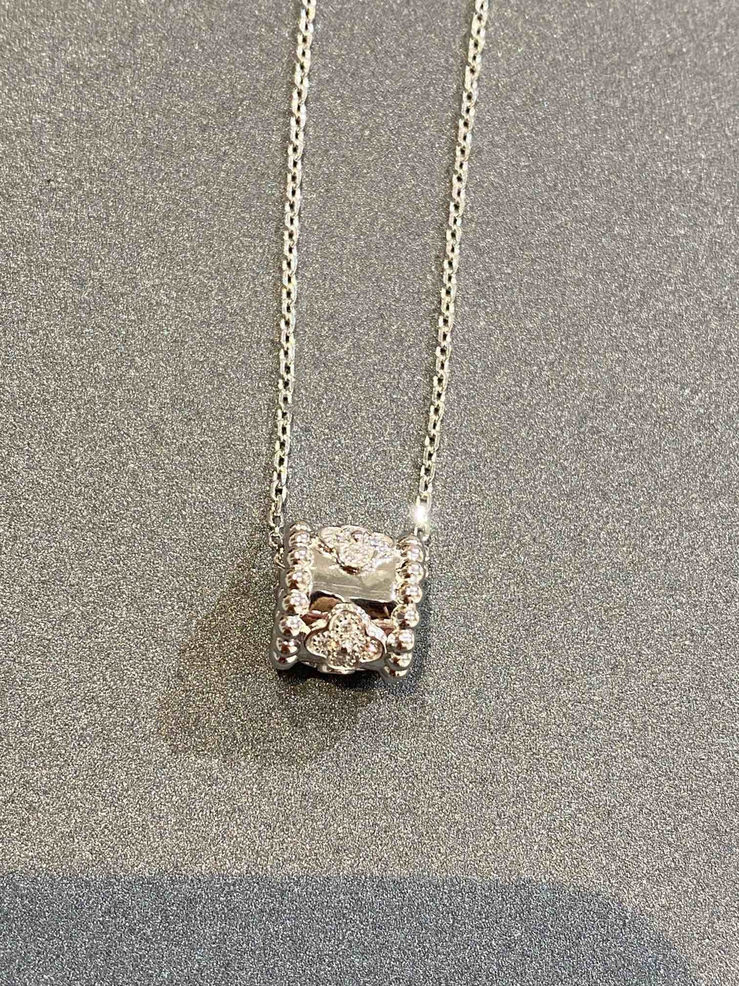 [LUCKY LOVE]PERLEE PEDANT SIVLER DIAMOND NECKLACE