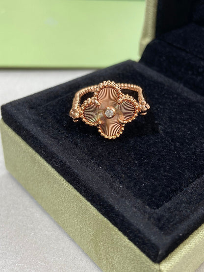 [LUCKY LOVE]CLOVER RIVERSIBLE RING GOLD COLLECTION