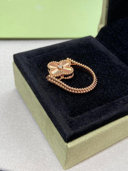 [LUCKY LOVE]CLOVER RIVERSIBLE RING GOLD COLLECTION