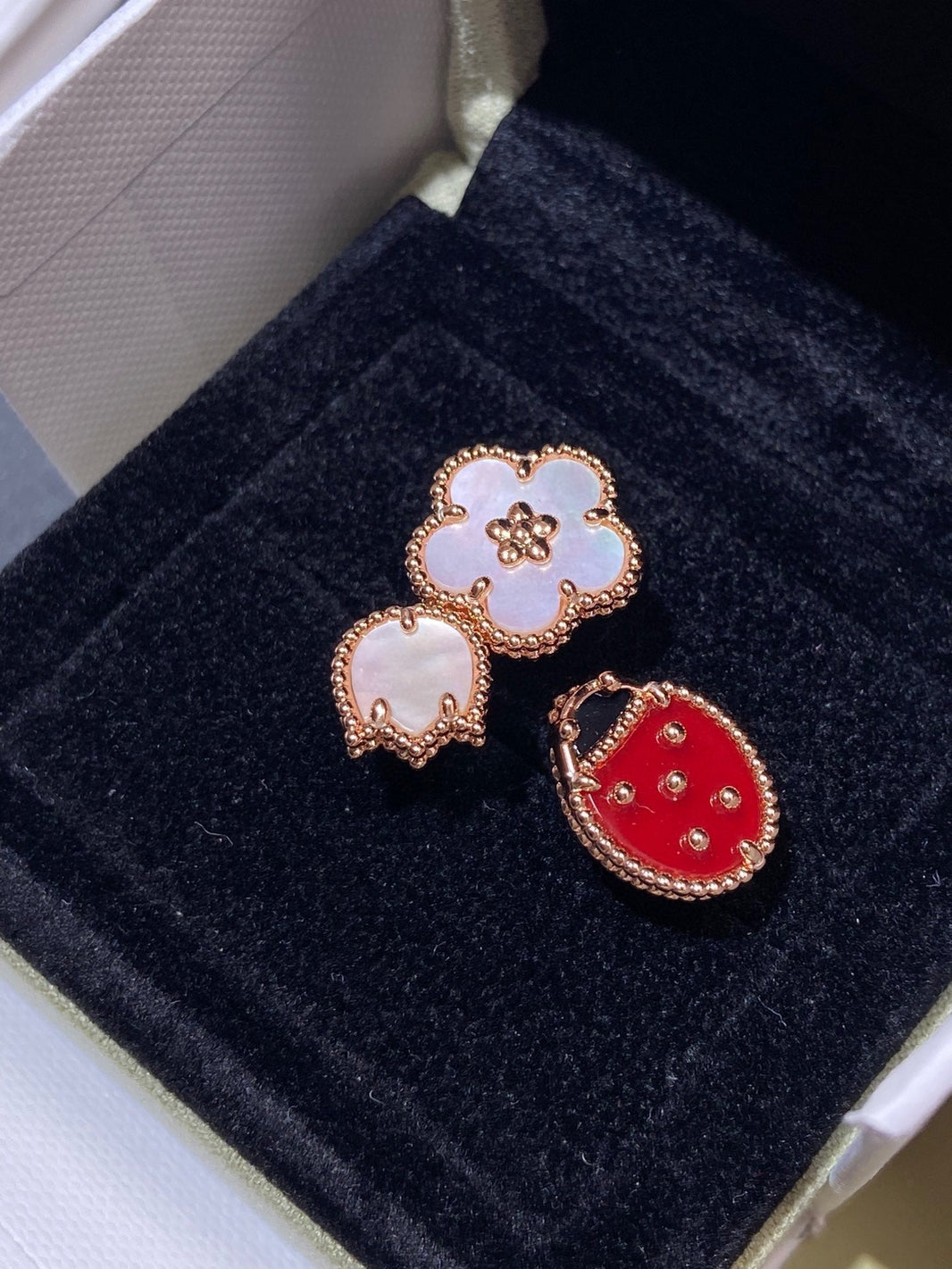 [LUCKY LOVE]LUCKY 3 MOTIF ROSE GOLD RING