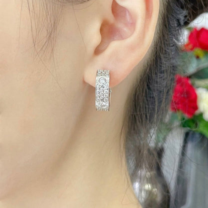 [LUCKY LOVE]LOVE 5.5MM DIAMOND PAVED EARRINGS