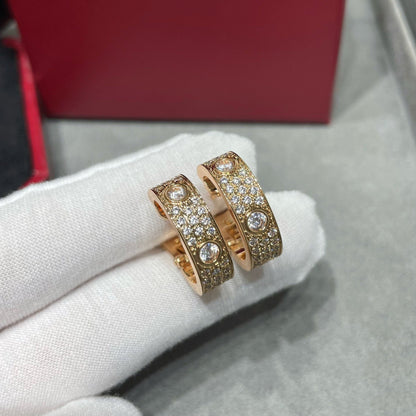 [LUCKY LOVE]LOVE 5.5MM DIAMOND PAVED EARRINGS