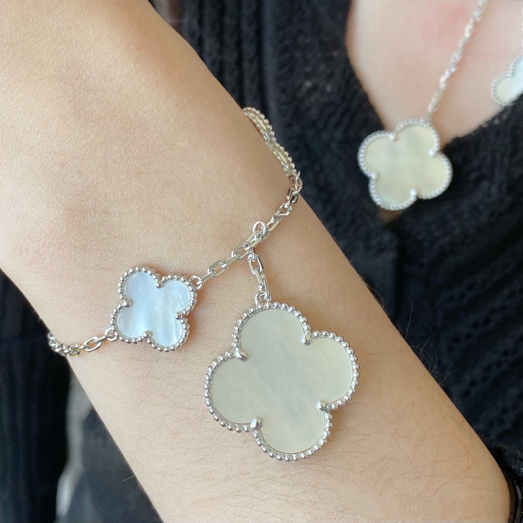 [LUCKY LOVE]CLOVER 5 MOTIF WHITE MOP SILVER BRACELET