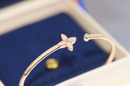[LUCKY LOVE]IDYLLE PINK GOLD OPEN BRACELET DIAMOND PAVED