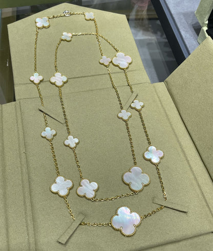 [LUCKY LOVE]CLOVER 16 MOTIF WHITE MOP GOLD NECKLACE