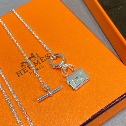 [LUCKY LOVE]CONSTANCE PEDANT SILVER NECKLACE