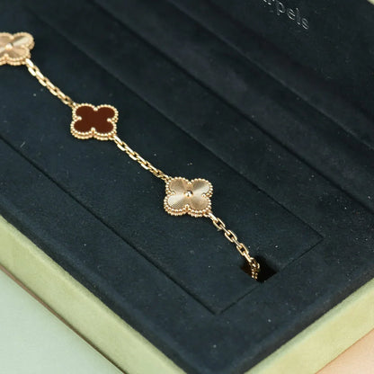 [LUCKY LOVE] CLOVER 5 MOTIF RED CORNELIAN BRACELET COLLECTION