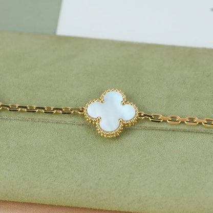 [LUCKY LOVE]CLOVER WHITE PEARL MOP 5 MOTIF BRACELET COLLECTION