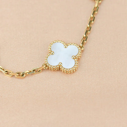 [LUCKY LOVE]CLOVER WHITE PEARL MOP 5 MOTIF BRACELET COLLECTION