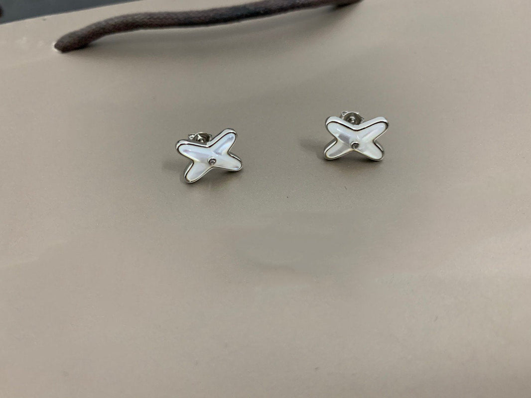[LUCKY LOVE]JEUX DE WHITE MOP SILVER DIAMOND EARRINGS