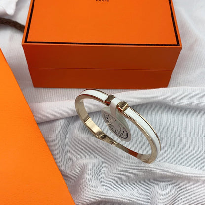 [LUCKY LOVE]CLASSIC HM CLIC WHITE 8MM ENAMEL BRACELET