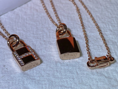 [LUCKY LOVE]HM ADVANCED NICHE LOCK HEAD NECKLACE DIAMONDS