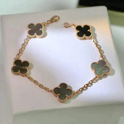 [LUCKY LOVE] CLOVER 5 MOTIF GRAY MOP BRACELET COLLECTION