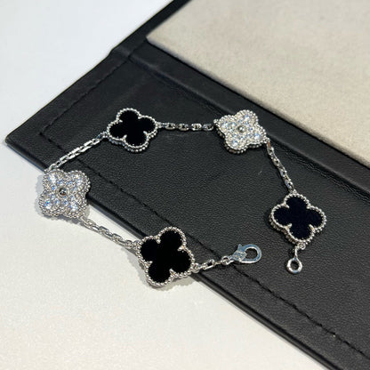 [LUCKY LOVE] CLOVER 5 MOTIF ONYXS BRACELET COLLECTION