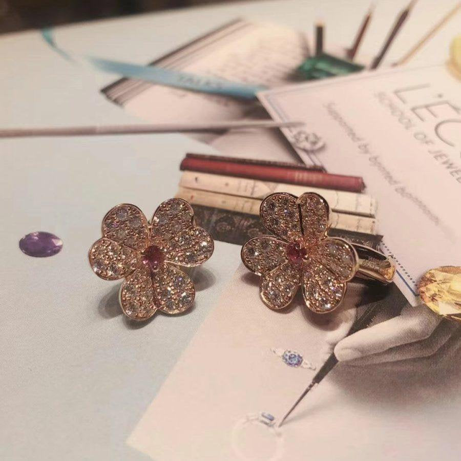 [LUCKY LOVE]FRIVOLE PINK GOLD FLOWER DIAMOND EARRINGS