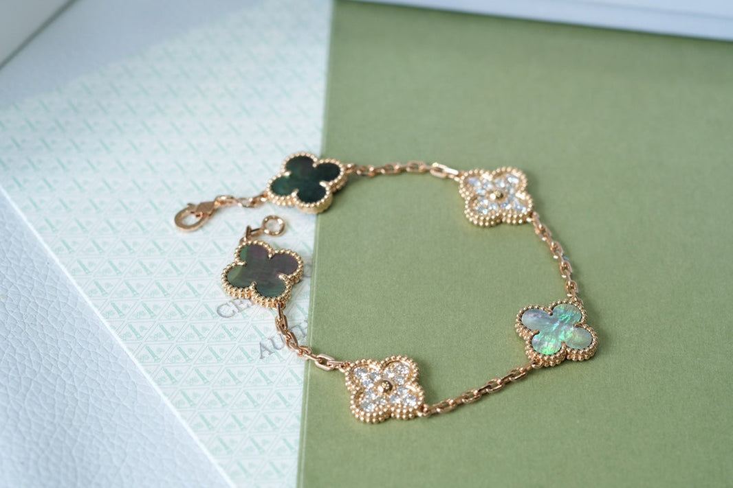 [LUCKY LOVE]CLOVER 5 MOTIFS DARK MOP AND DIAMONDS ROSE GOLD BRACELET