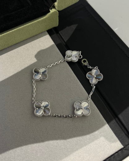 [LUCKY LOVE]CLOVER SILVER 5 MOTIFS BRACELET