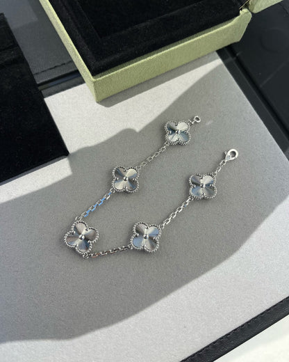 [LUCKY LOVE] CLOVER 5 MOTIF LASER BRACELET COLLECTION